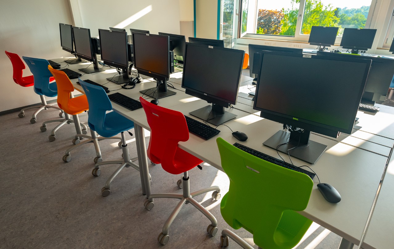 Schelderwald-Schule Oberscheld, Germany: Our first-year experience with MozaBook