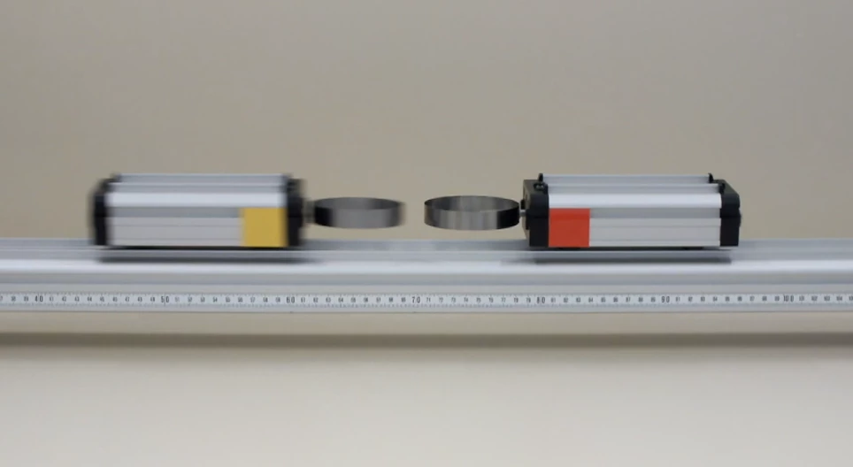 Elastic collision of two cars of the same mass I.