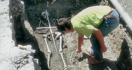 O arqueólogo no trabalho