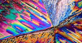 Ácido cítrico cristalizado em luz polarizada