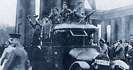 Revolucionarios en las calles de Berlín, la capital de Alemania (noviembre de 1918)