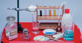 Equipamentos de laboratório para experiências nas aulas