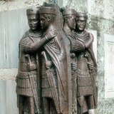 A estátua dos Tetrarcas (co-imperadores) (Veneza, século IV d.C.)