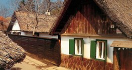 Casa con tejado de paja