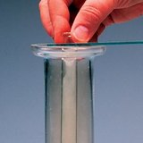 Reaction between sodium and chlorine