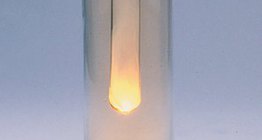 Reação entre sódio e cloro