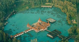Vista aérea del lago de Hévíz (Hungría)
