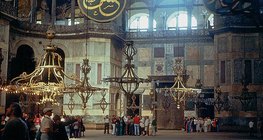 Interior de la mezquita de Santa Sofía en Estambul
