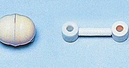 Modelos de espaço preenchido e de bolas e varetas da molécula de hidrogénio