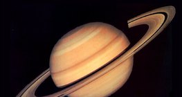 Saturno