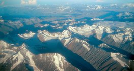 Montañas de 8000 m de altura en el Himalaya