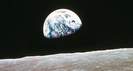 Vista de la Tierra desde la Luna