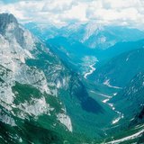 U-shaped valley