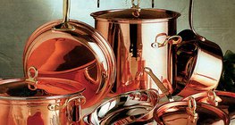 Utensílios de cozinha feitos de liga