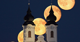 Exposição múltipla da lua cheia
