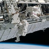 Astronautas a trabalhar