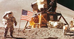 Um astronauta americano na Lua (James B. Irwin, Apollo 15, 1971)