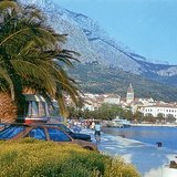 La costa mediterránea de Dalmacia es un destino turístico popular