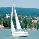 Barco à Vela no Lago Balaton, Hungria