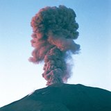La erupción del volcán Krakatoa en 1996