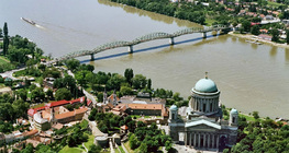 Vista de Esztergom con la basílica, Hungría