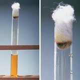 La reacción del agua de bromo con yoduro de potasio