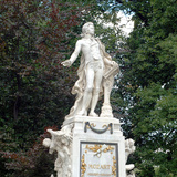 Estatua de Wolfgang Amadeus Mozart