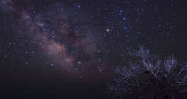 Cimeira do Matterhorn ao luar