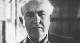 Thomas Edison (1847–1931), inventor americano