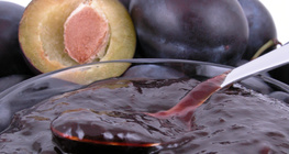 Ameixas e geléia de ameixa